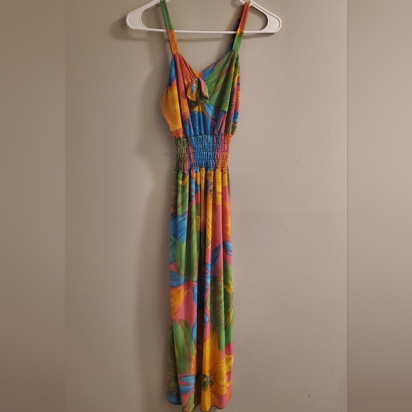 Beautiful Full Color Maxi Sun Dress (Small) - Picture 2 of 6
